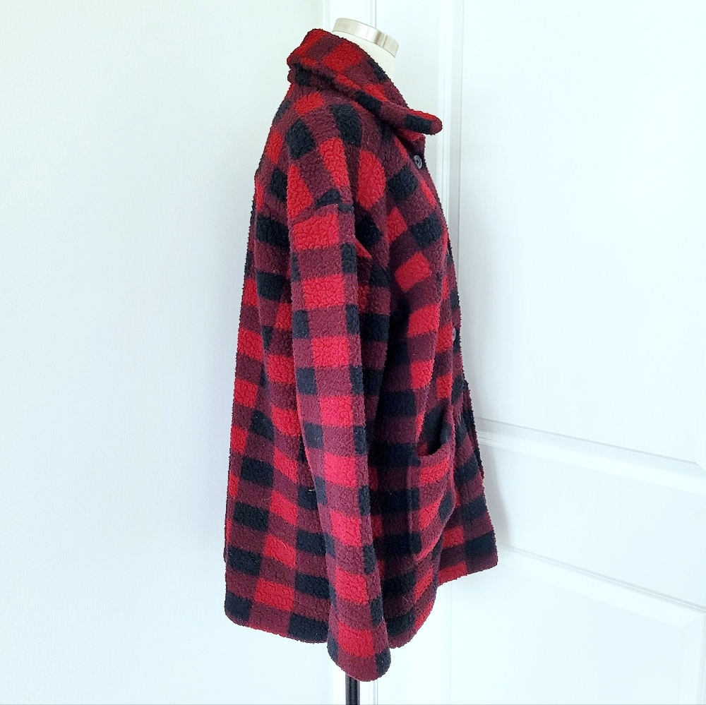 LEE Red/Black Plaid Sherpa Shacket Comfy Cozy Fall Fleece Travel Winter Vegan - Picture 6 of 10